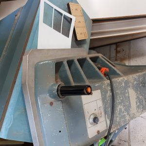 R3639 Clicker Press 2 scaled 1