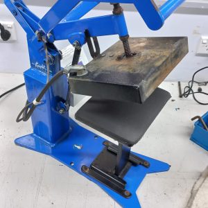 R4281 K8 Geo knight 50x25 2 scaled 1