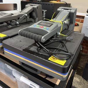 Used 40x50 Electric Hydraulic Heat Press - R4670