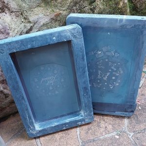 Used Timber Screens with fine mesh - R4675